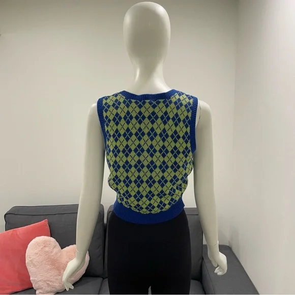 NWT UK2LA Vest Size Large V-Neck Cropped Argyle Print Preppy Tennis Golf - Picture 3 of 14